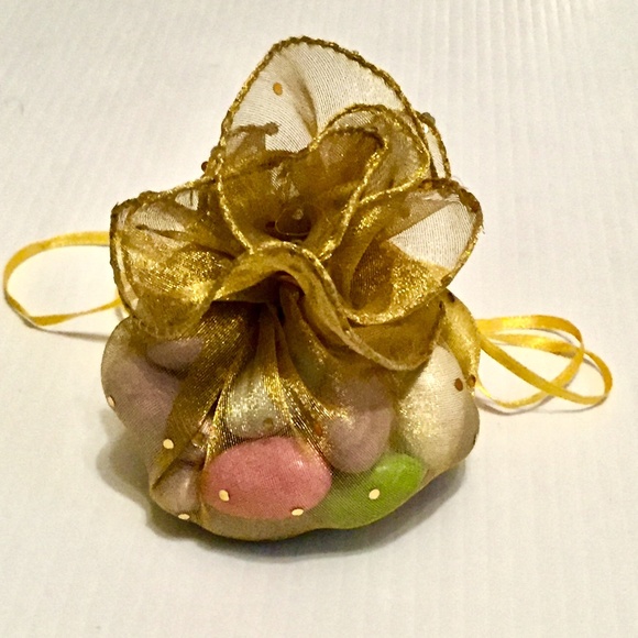 Wedding Favor Items - Picture 1 of 3